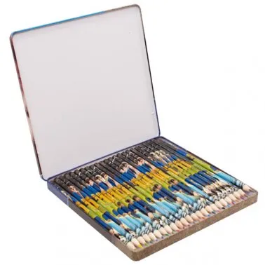 Estuche Con 24 Lápices de Colores Fundación Leo Messi