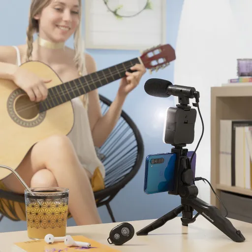 Kit Vlogging Con Luz, Micrófono y Mando Plodni InnovaGoods 6 Piezas