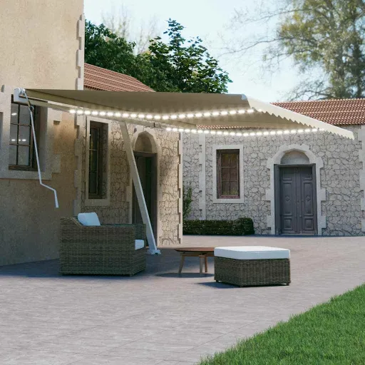 Toldo Retráctil Manual Con Luz LED Color Crema 600x300 cm