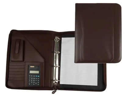 Carpeta Portafolios q-Connect Cremallera 4 Anillas 20 mm Concalculadora Con Bolsa Para Movil Color Marron 260x355 mm